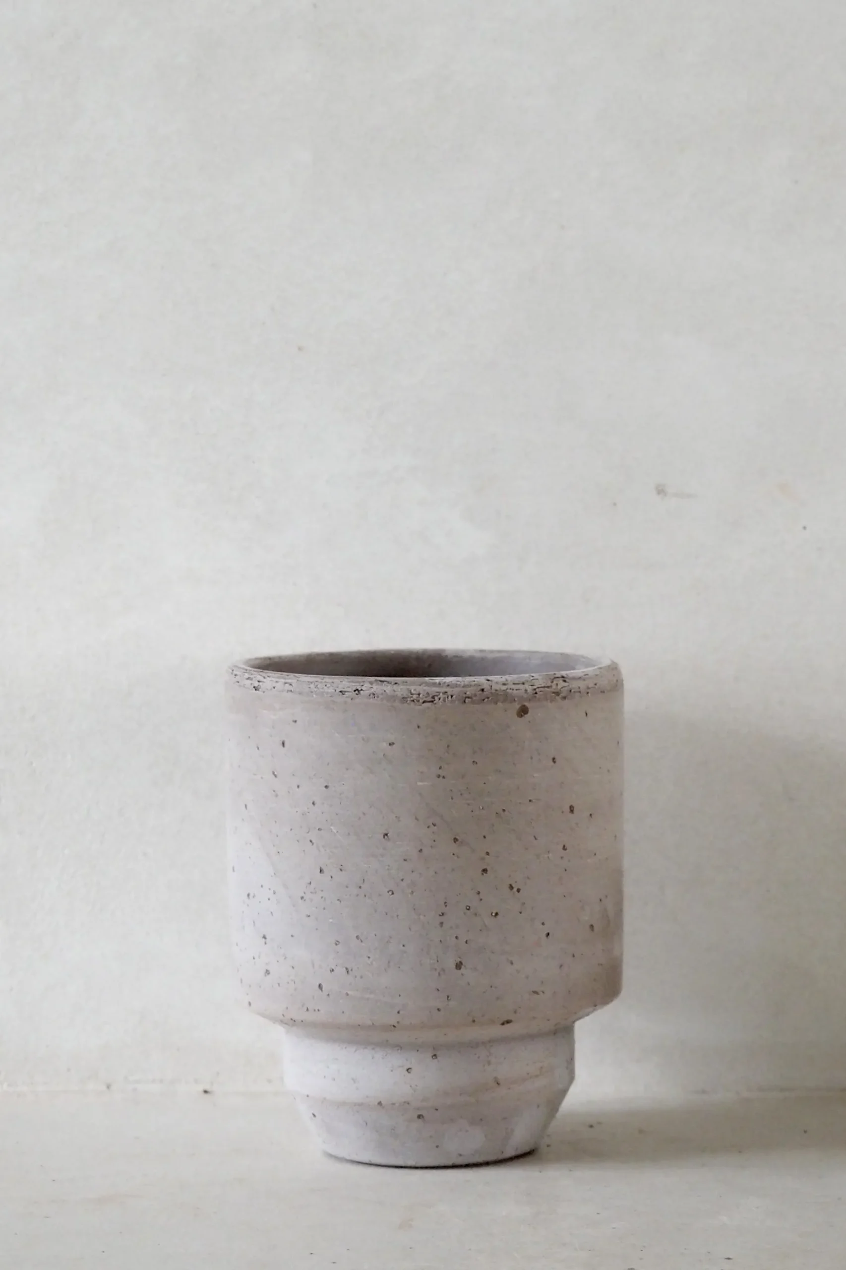 Terrakotta-Krukker|Hoff Krukke Serien^PLANT Hoff krukke, raw grey