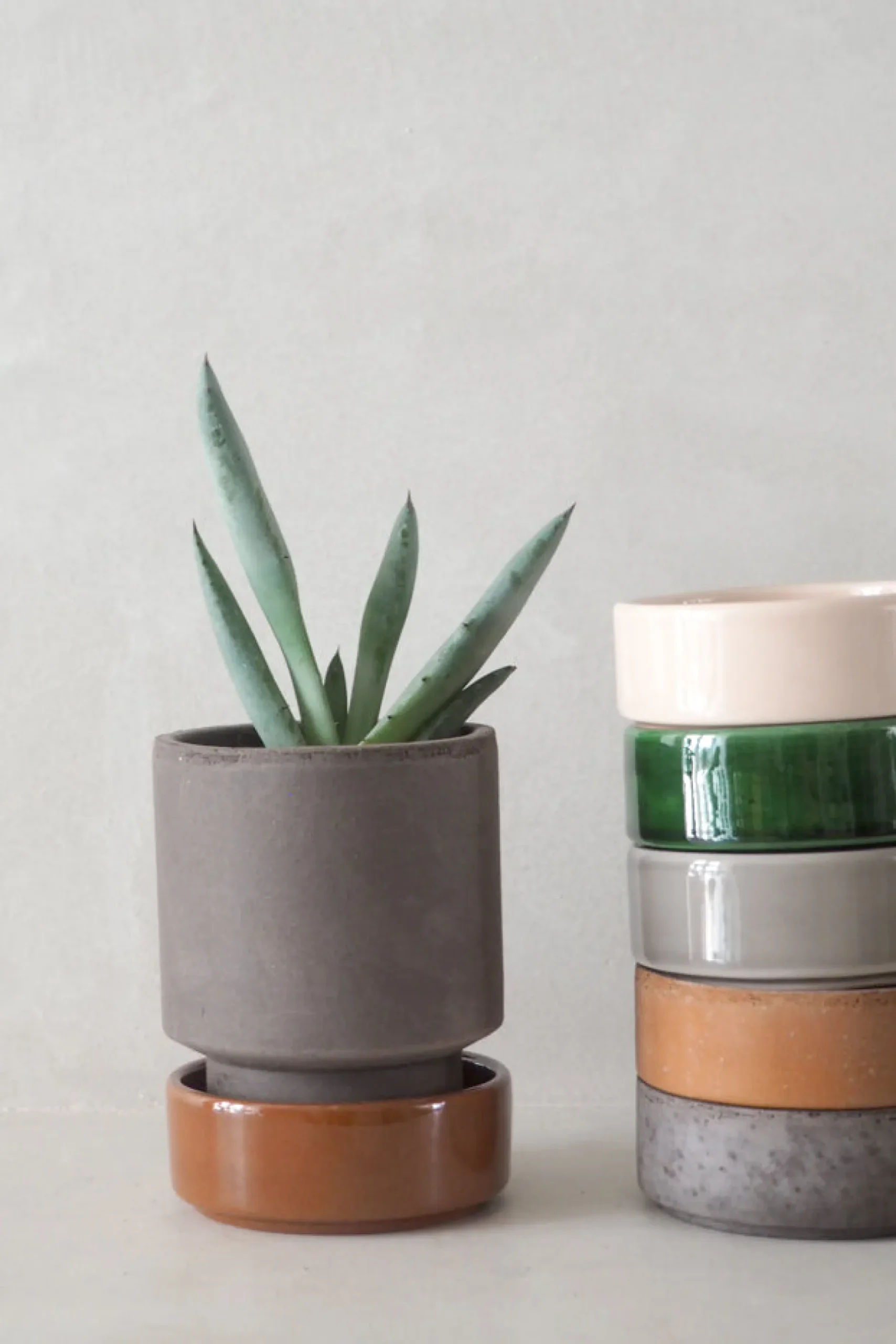 Terrakotta-Krukker|Stor^PLANT Hoff krukke, raw grey + rosa underskål, gulvkrukke